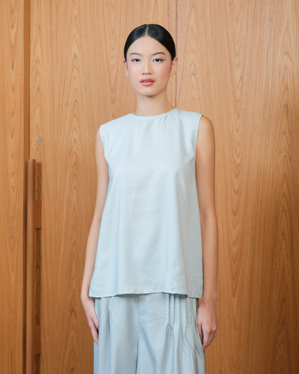 SASMAYA SLEEVELESS INNER