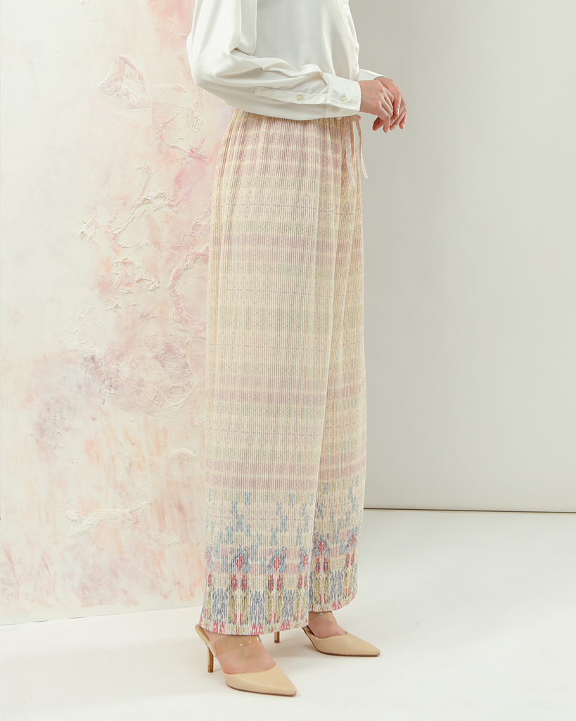NAYANIKA PLEATED PANTS