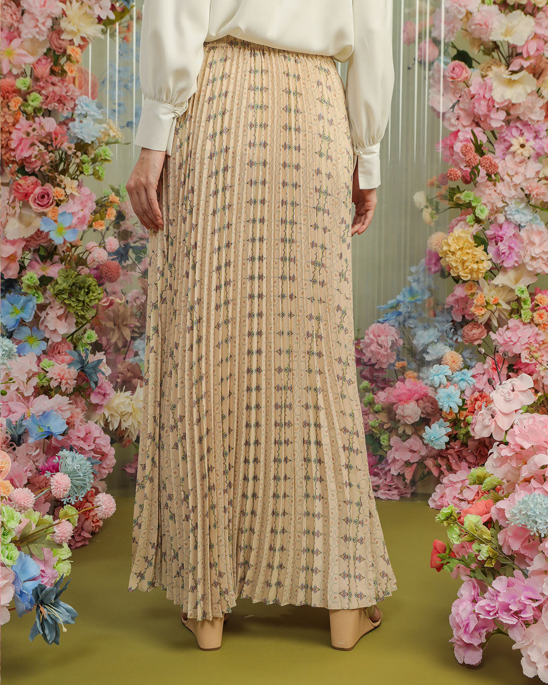 ANEILA PLEATS SKIRT