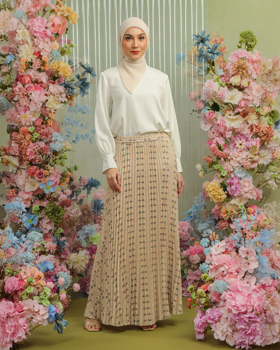 ANEILA PLEATS SKIRT