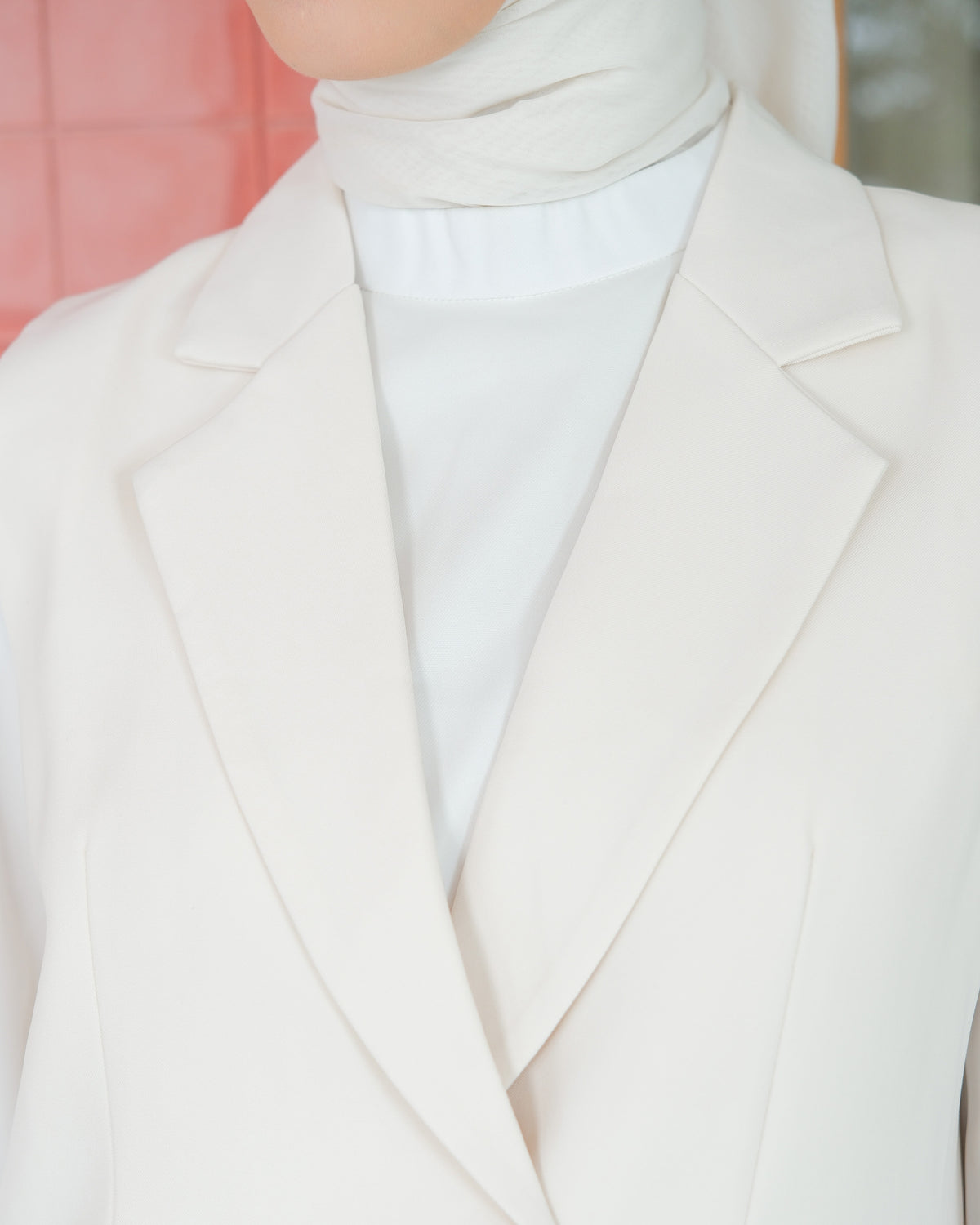 VELA VEST