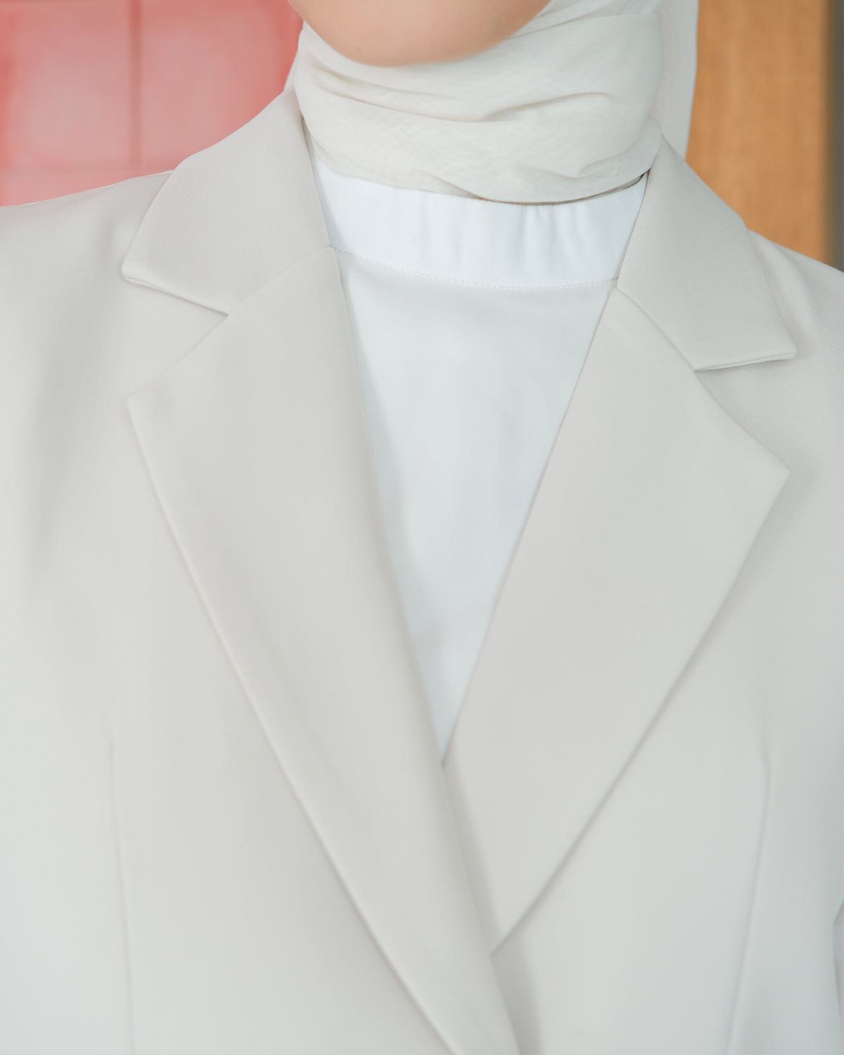 VELA VEST