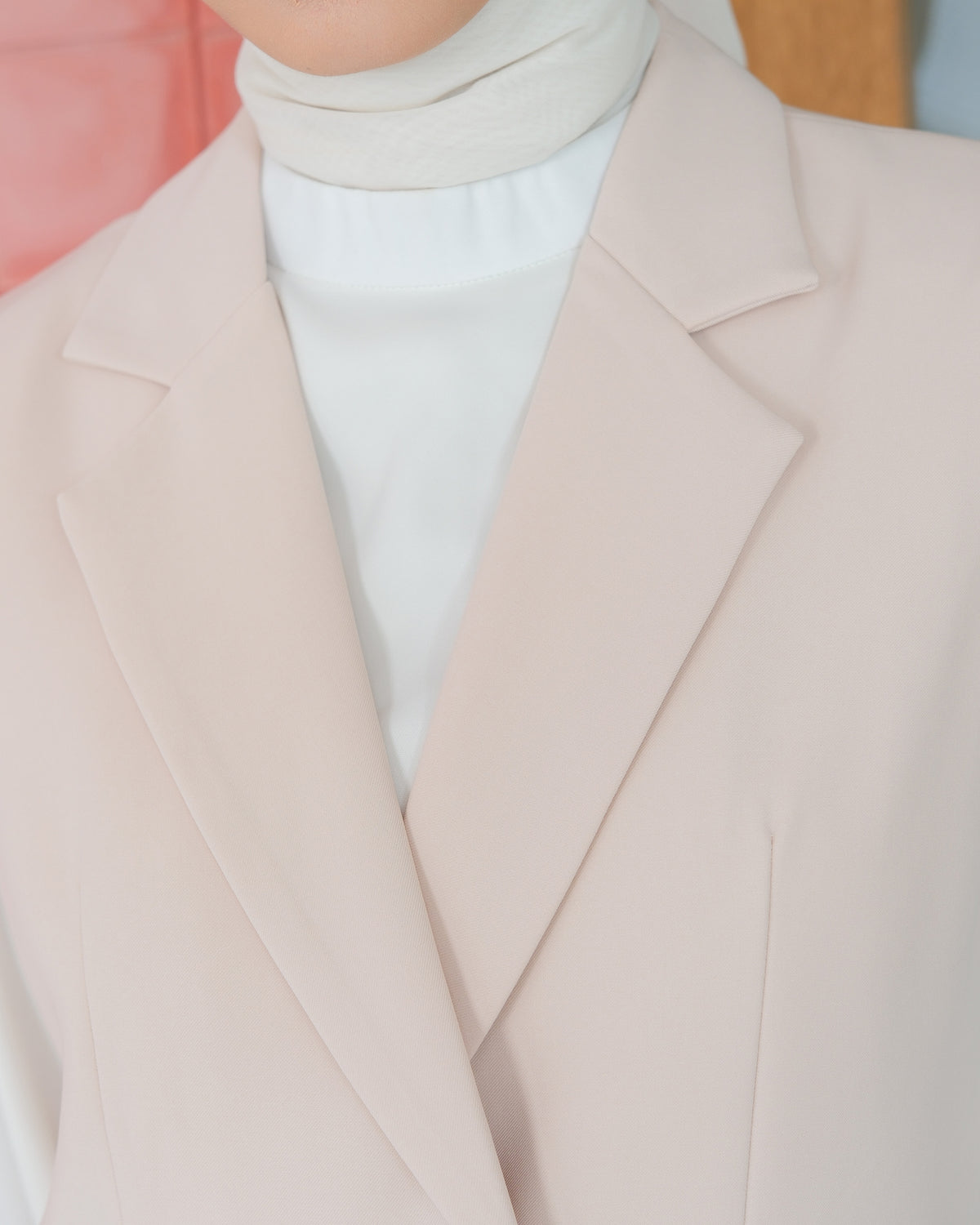 VELA VEST